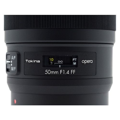 Opera 50mm f/1.4 FF Canon EF