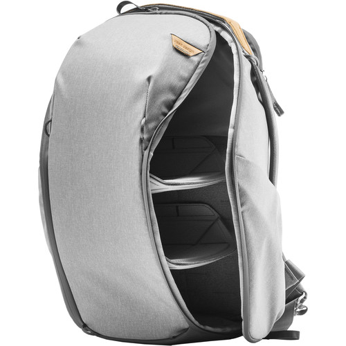 Everyday Backpack Zip 20L v2 Ash