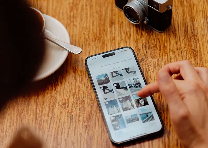 Conectividade e Aplicação X-Halfda FUJIFILM X-Half Charcoal