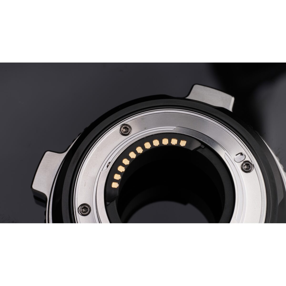 Viltrox Adaptador EF-M1 Pro Canon EF - Micro 4/3 - Imagen 8