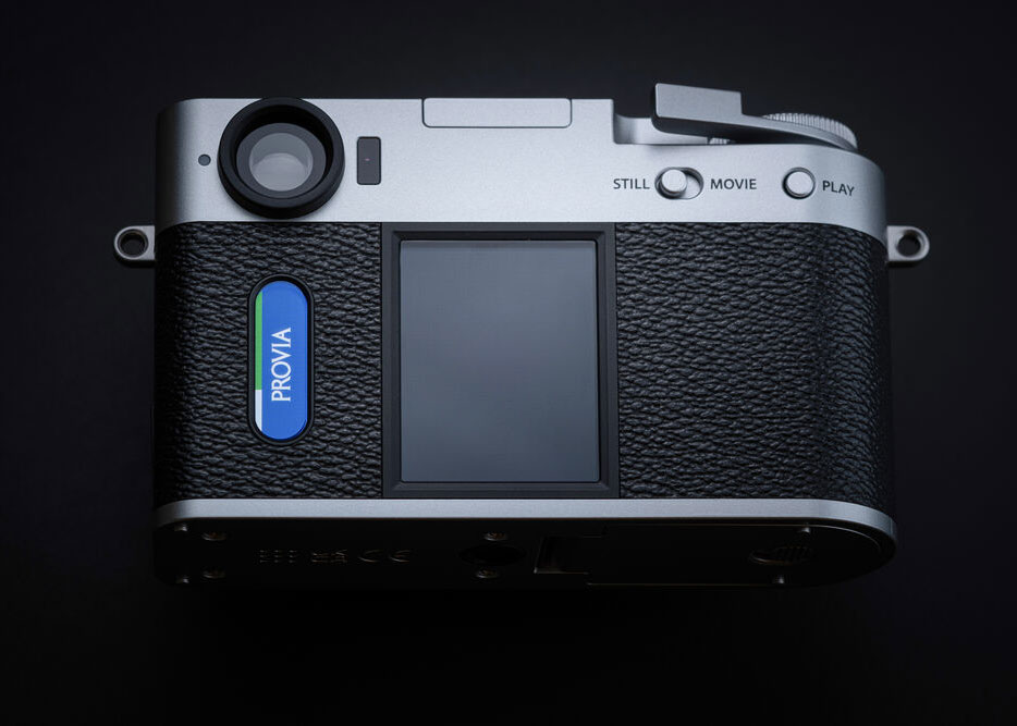  Experiência Analógica com o Modo "Film Camera Mode" da FUJIFILM X-Half Charcoal