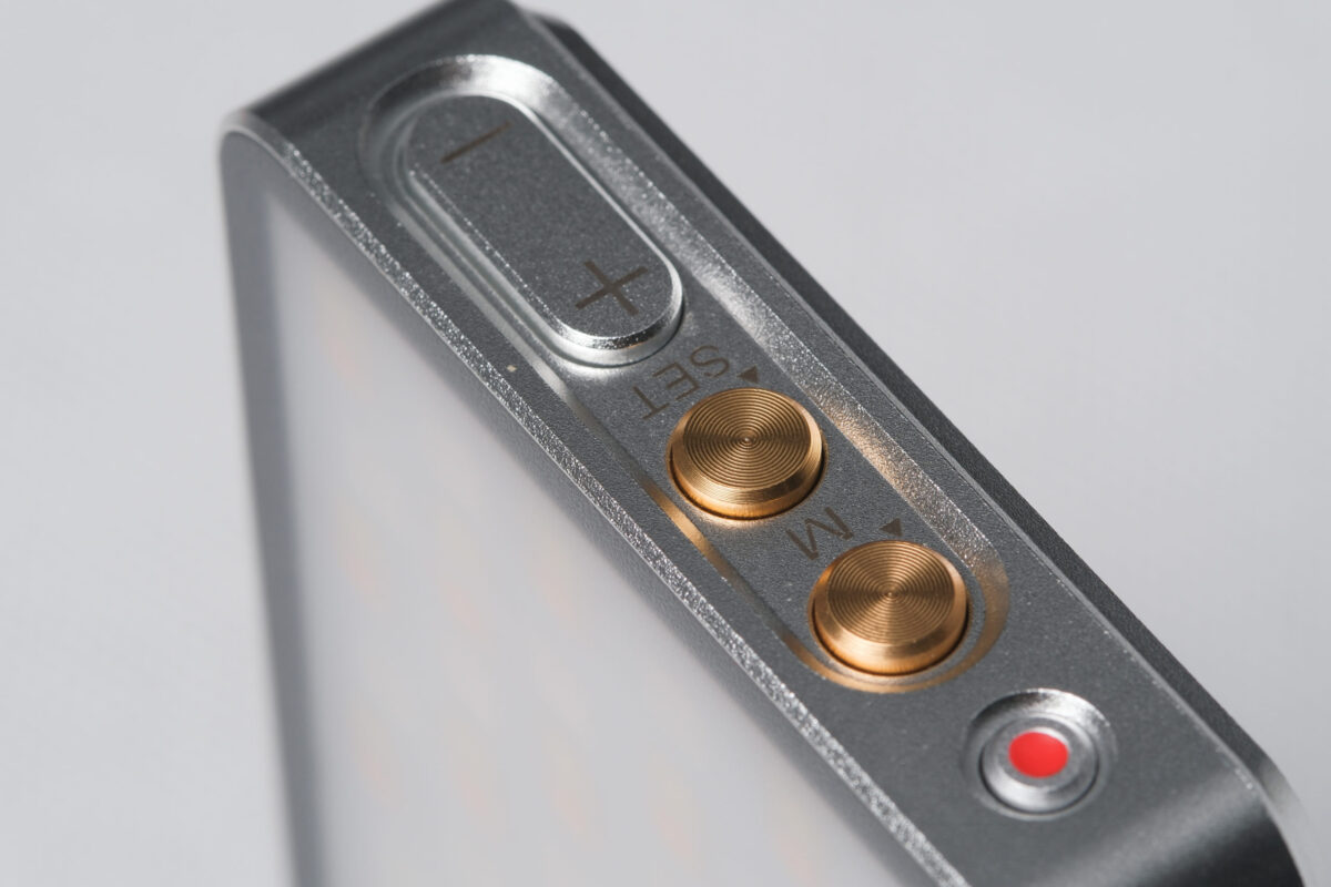 Viltrox Retro 08X LED Compacto RGB - Imagen 4