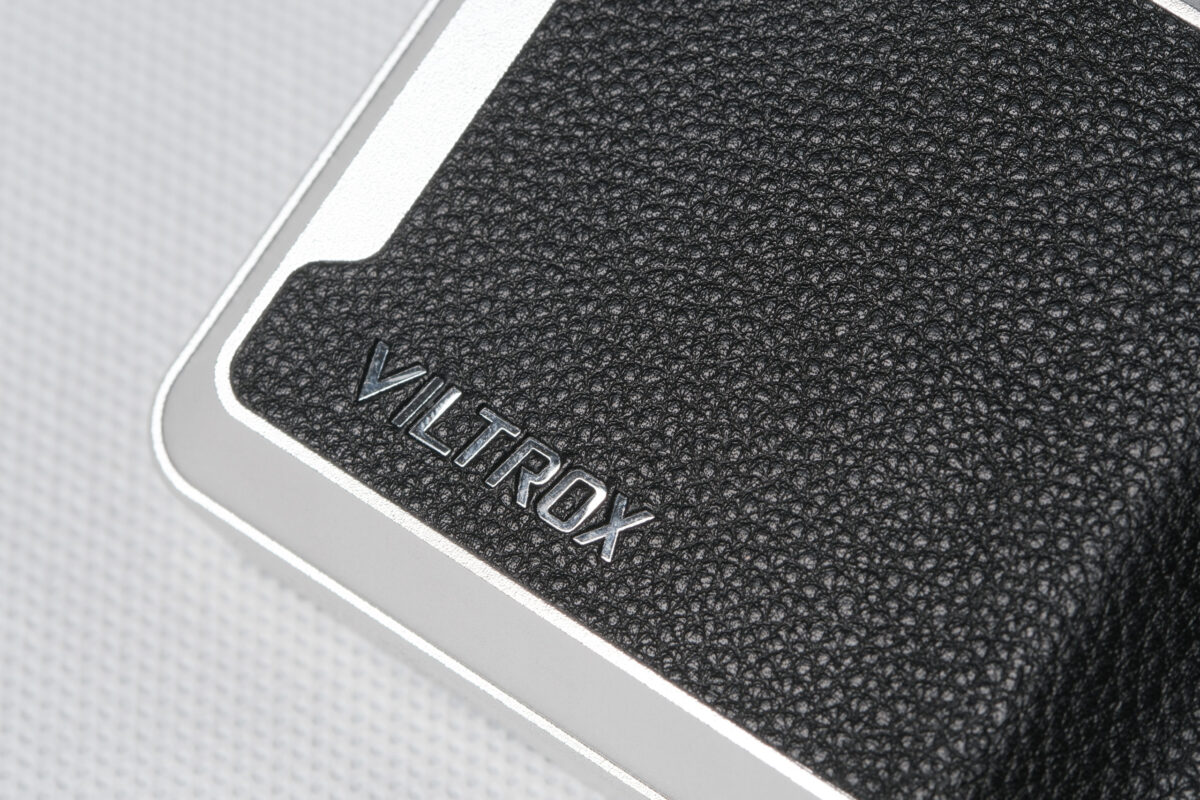 Viltrox Retro 08X LED Compacto RGB - Imagen 5