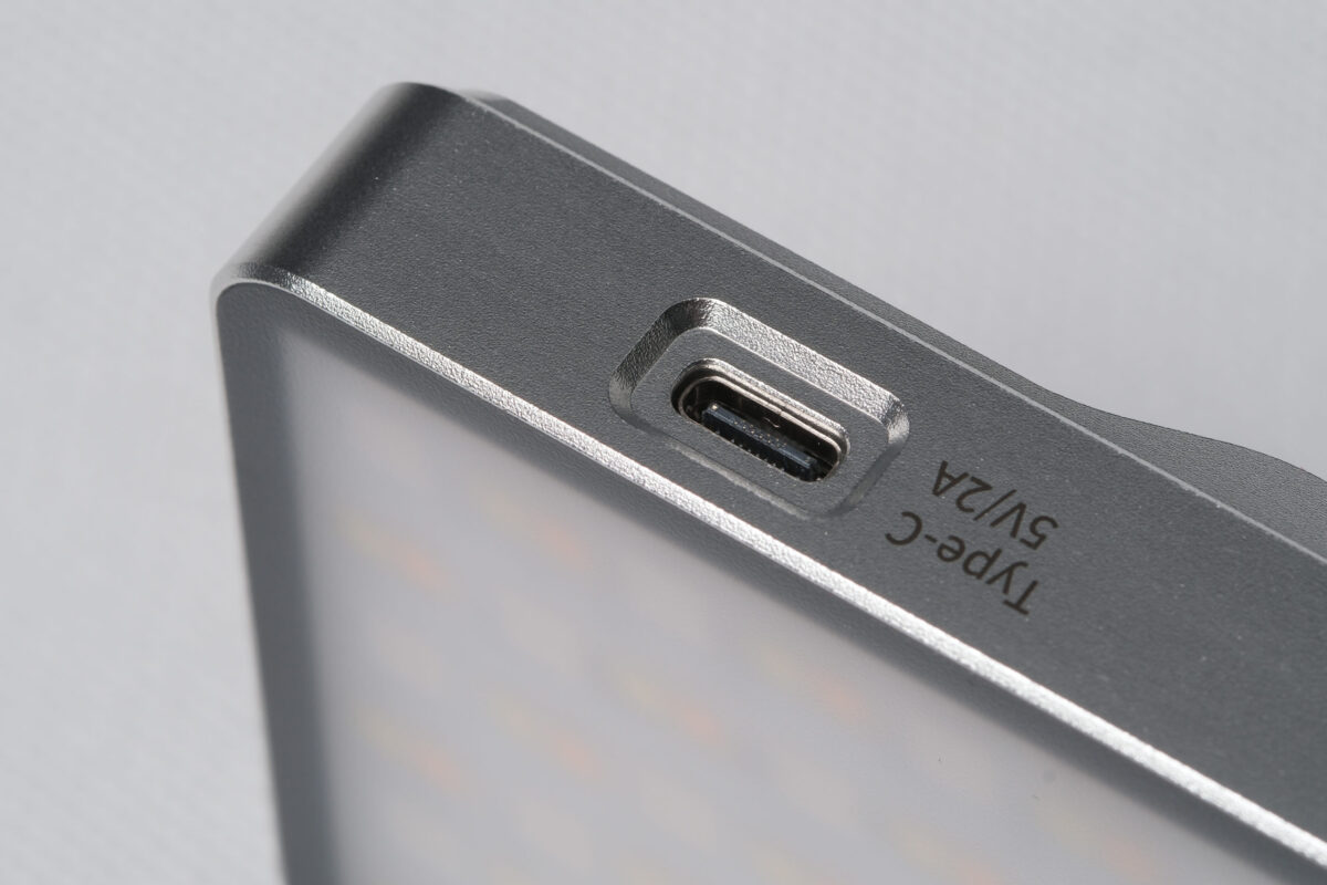 Viltrox Retro 08X LED Compacto RGB - Imagen 6