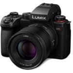 PANASONIC Lumix DC-S5 Mark II  + 24-105mm f/4 Macro O.I.S