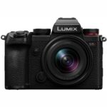 PANASONIC Lumix S5D + S 18-40mm f/4.5-6.3