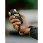 PEAK DESIGN Cuff CF-AS-3 Correia de Pulso (Coyote) - Imagem 10