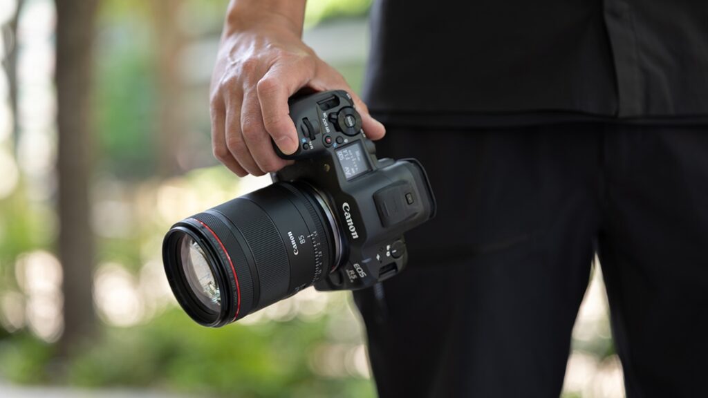 RF 85mm F1.4L VCM Lifestyle CINC R3A 0365 16 9 1