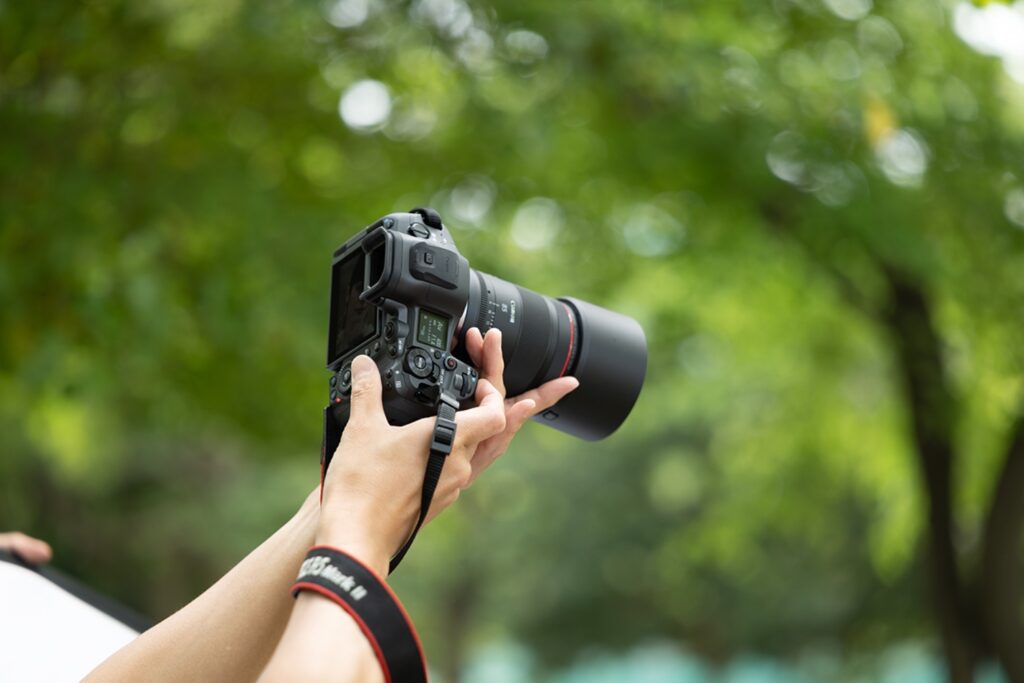 RF 85mm F1.4L VCM Lifestyle CINC R3A 0397 1