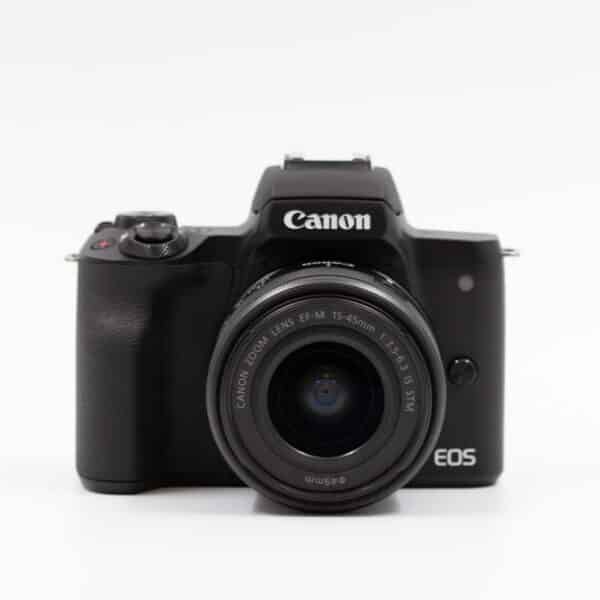 Canon M50 Mark II+15-45mm F3.5-6.3 IS STM + Acessórios Extras (Usada)