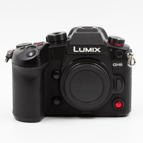 Lumix GH6 (Usada)