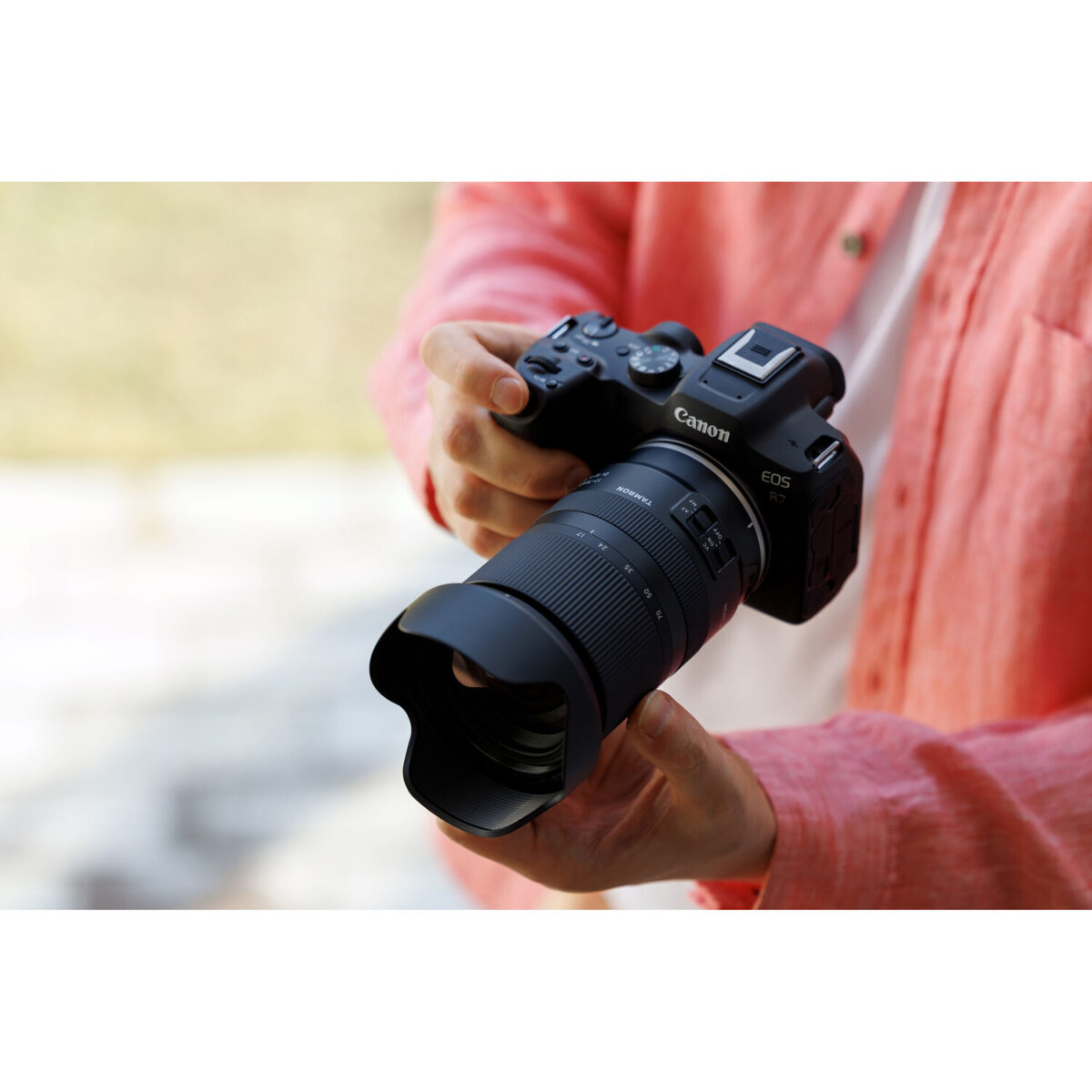 TAMRON 17-70mm f/2.8 Di III-A VC RXD Canon RF - Imagem 14